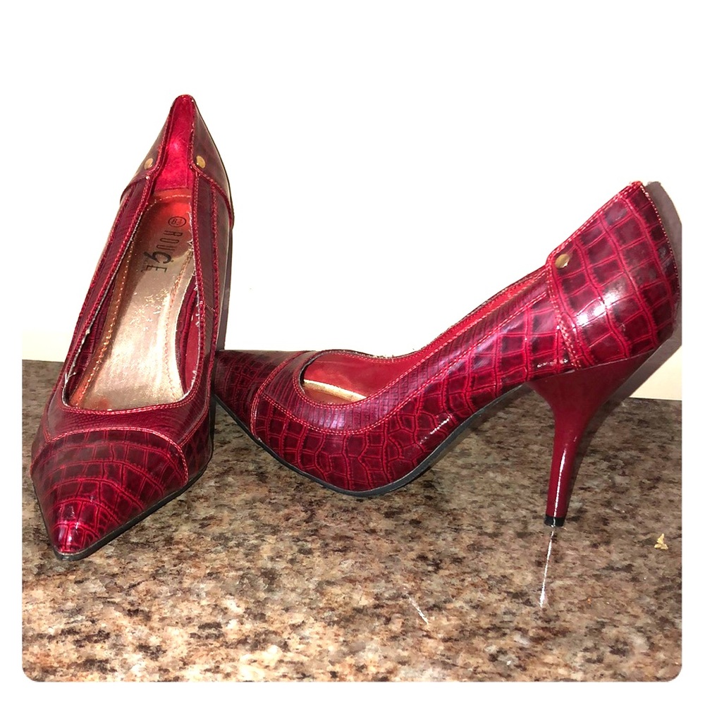 Rouge Burgundy Closed Toe Heels